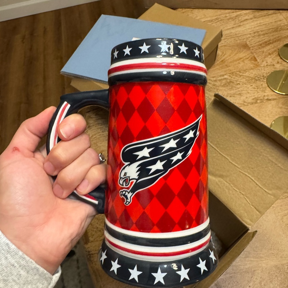 Washington Capitals 2025 Hockey Team Beer Mug